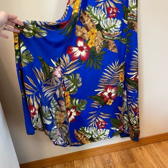 Serendipity Maui 100% Natural Rayon Tropical Maxi Dress Side Slits Luau Size M - Picture 4 of 12